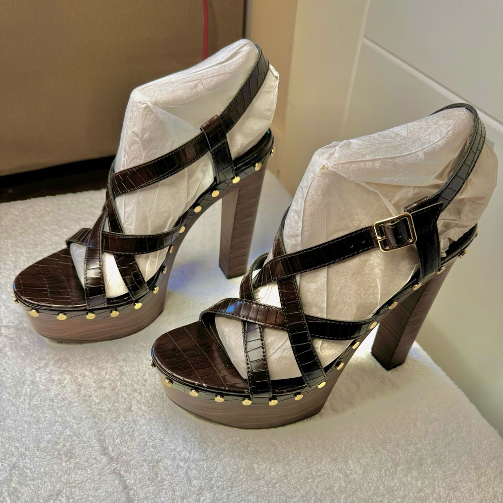 JLO by Jennifer Lopez Brown Gandet Platform Sandal